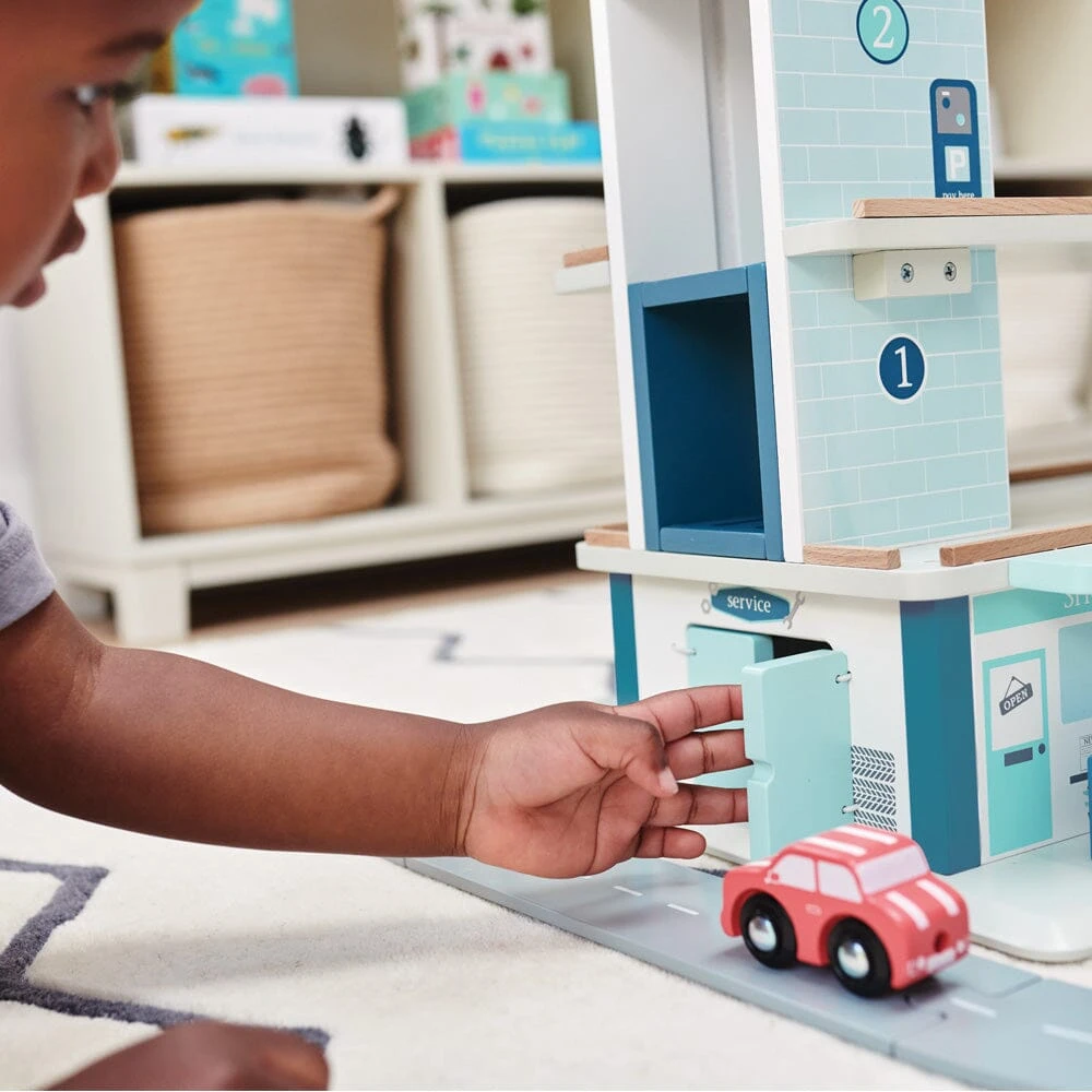 Wooden Toy Garage With Track 8 Wooden Toy Garage With Track - Image 6