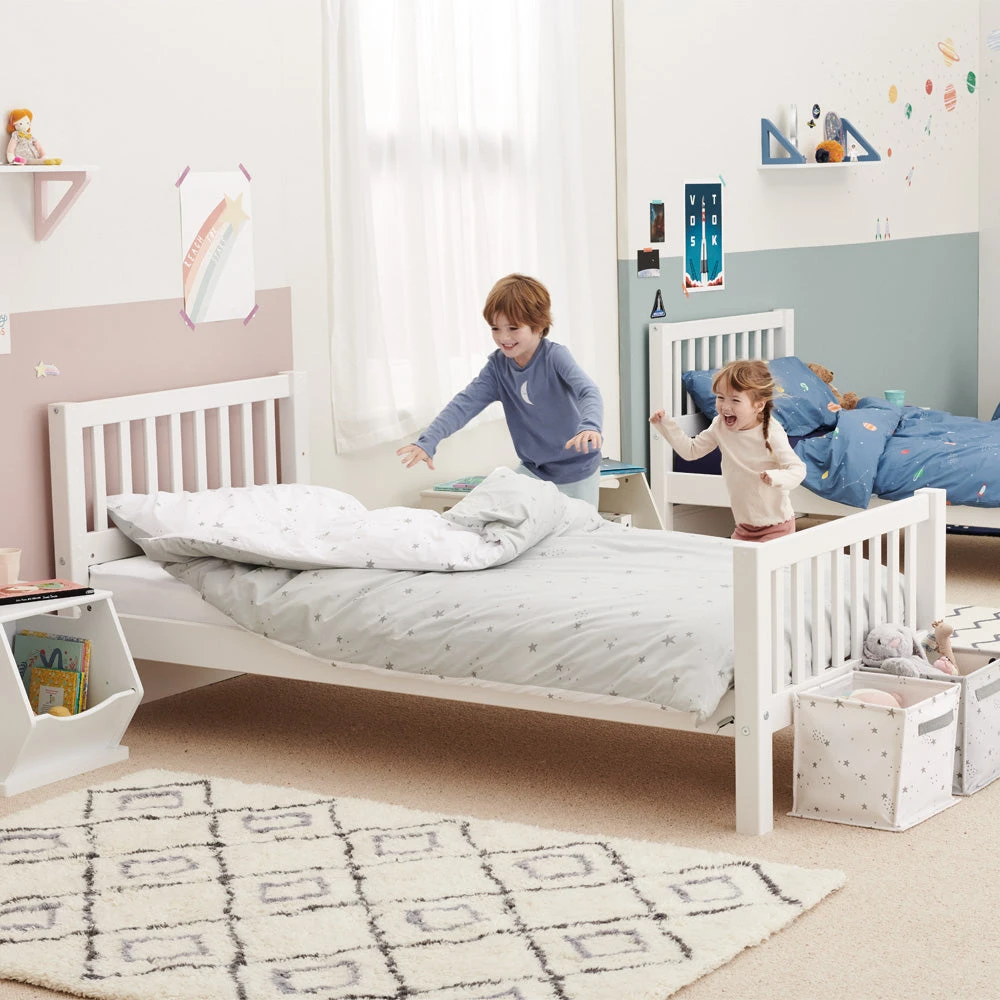 Grey Scattered Stars Bedding Set, Single 6 Grey Scattered Stars Bedding Set, Single - Image 4