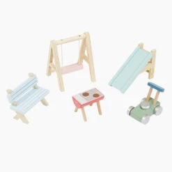 Wooden Dollâs House Furniture, Garden